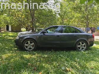 Audi A4 II (B6) 1.8 MT