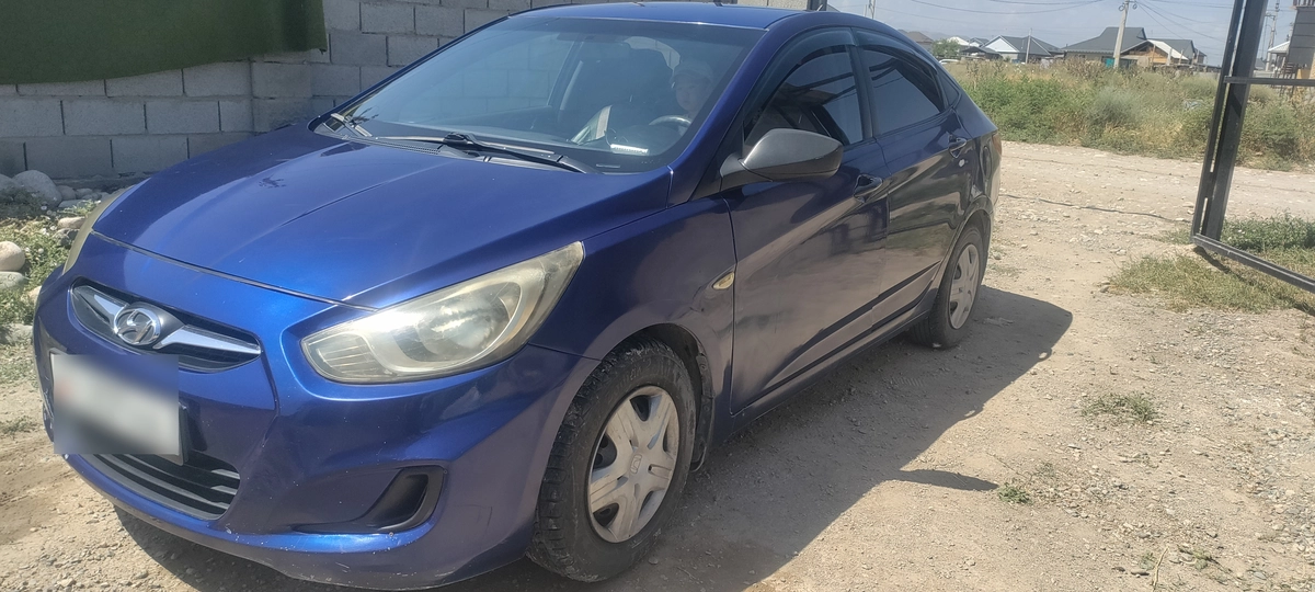 Открыть фото Hyundai Solaris I 1.6 AT