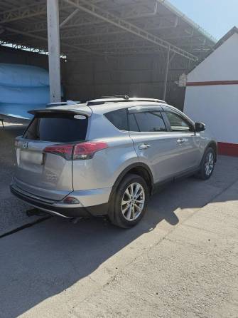 Toyota RAV4 IV (XA40) Рестайлинг 2.5hyb CVT 4WD