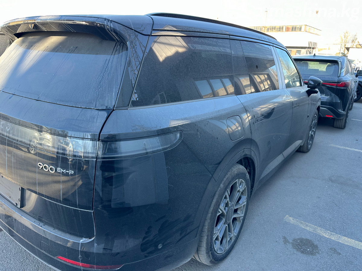 Lynk & Co 900 2.0hyb AT 4WD