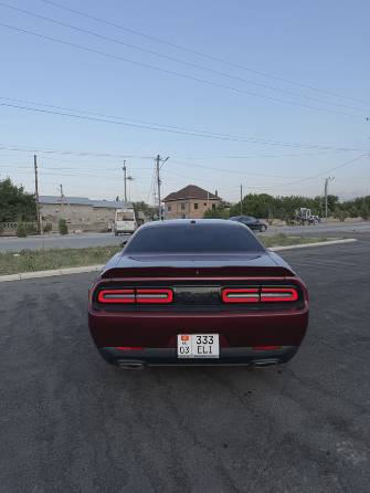 Dodge Challenger III Рестайлинг 2 3.6 AT