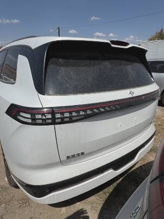 Dongfeng eπ 008 82.28 kWh 1.5hyb AT 4WD