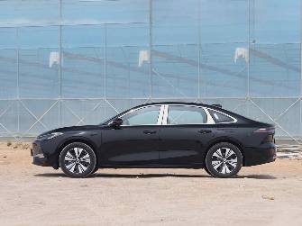 Geely Galaxy A7 1.5hyb AT