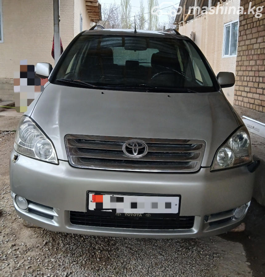 Открыть фото Toyota Avensis Verso 2.0 MT