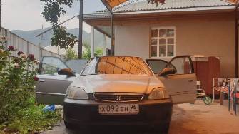 Honda Civic VI 1.6 AT