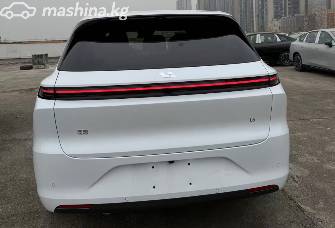 LiXiang L6 1.5hyb AT 4WD