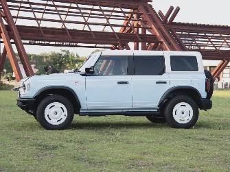 Ford Bronco VI 2.3 AT 4WD