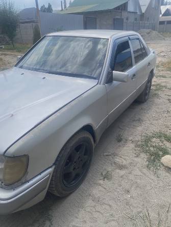 Mercedes-Benz W124 300 3.0d MT