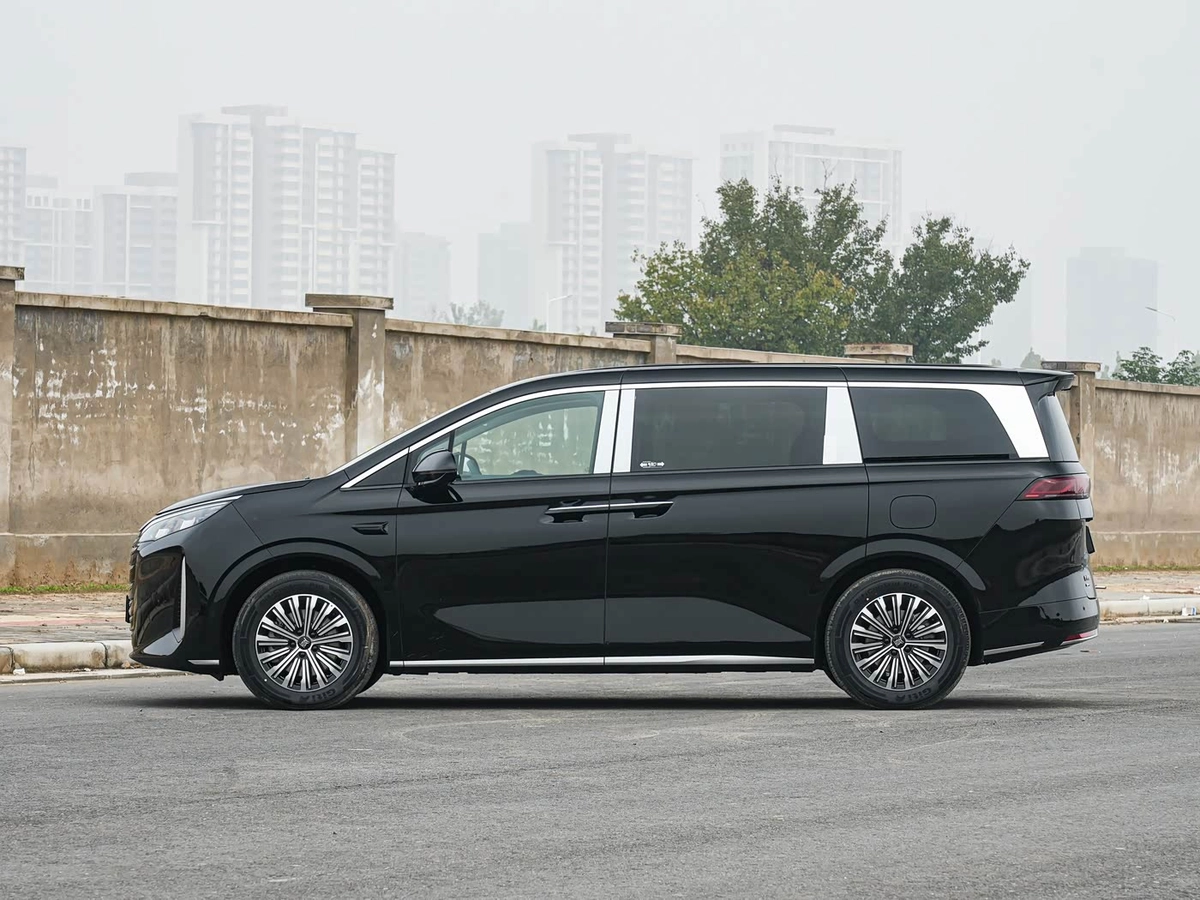 BYD Xia 20.39 kWh 1.5hyb CVT
