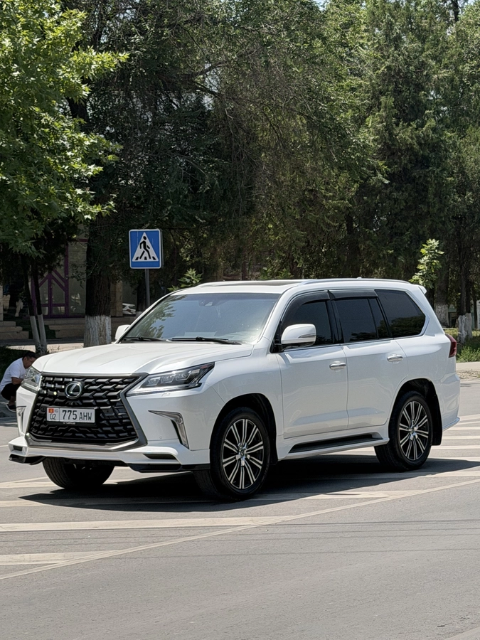 Открыть фото Lexus LX III Рестайлинг 2 570 5.7 AT 4WD