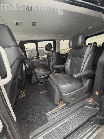 Hyundai Staria 2.2d AT
