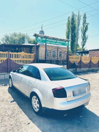 Audi A4 II (B6) 1.8 MT