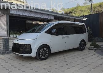 Hyundai Staria 2.2d AT 4WD