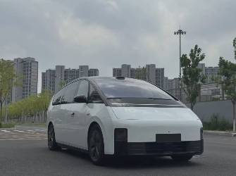LiXiang Mega 102.7 kWh Electro AT 4WD