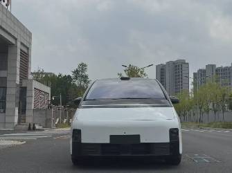 LiXiang Mega 102.7 kWh Electro AT 4WD