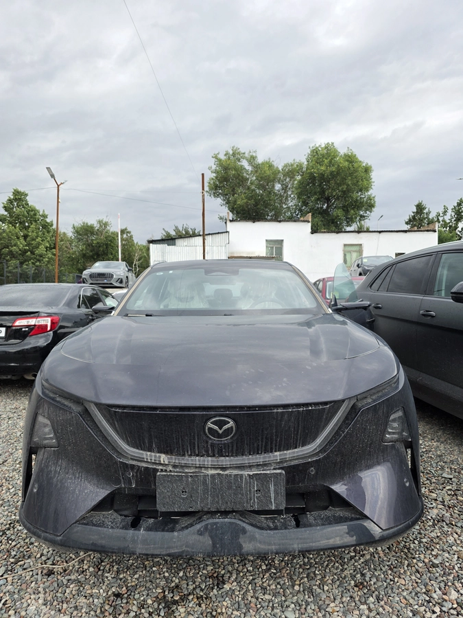 Mazda EZ-60 1.5hyb AT