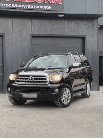 Toyota Sequoia II 5.7 AT 4WD