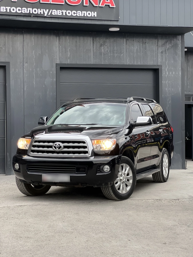 Toyota Sequoia II 5.7 AT 4WD
