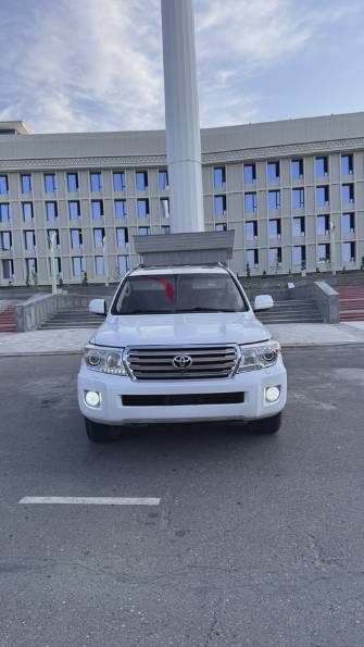 Toyota Land Cruiser 200 Series Рестайлинг 1 4.6 AT 4WD