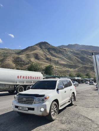 Toyota Land Cruiser 200 Series Рестайлинг 1 4.6 AT 4WD