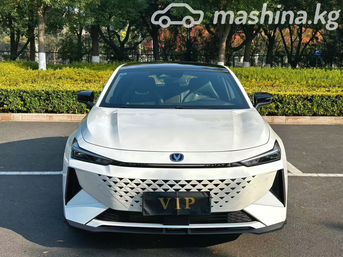 Открыть фото Changan UNI-V 1.5hyb AT