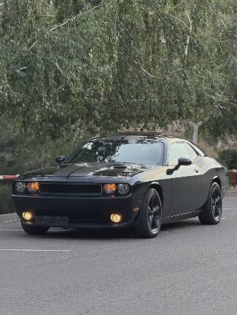 Dodge Challenger III Рестайлинг 3.6 AT