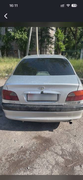 Toyota Avensis I 1.6 MT