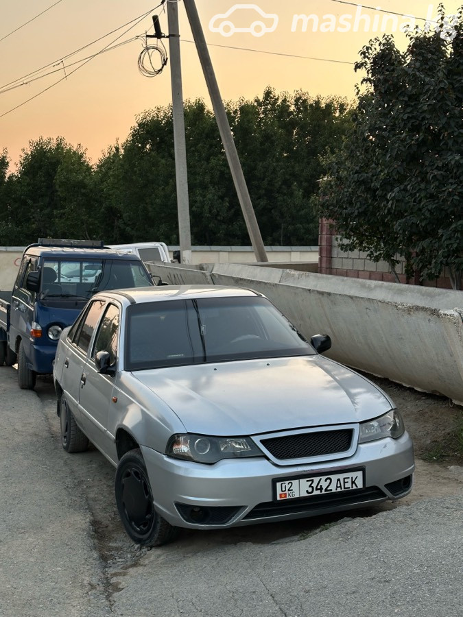 Открыть фото Daewoo Nexia I Рестайлинг 1.5 MT
