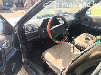 Audi 100 III (C3) 1.8 MT