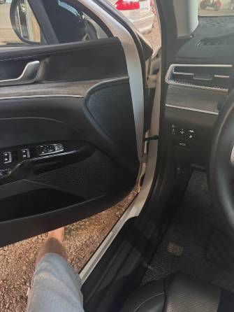 Kia K5 III 2.0 AT
