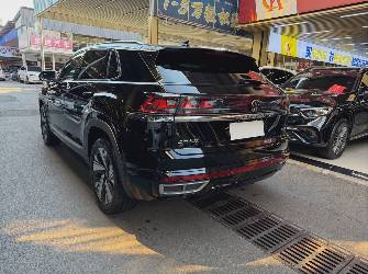 Volkswagen Touareg III Рестайлинг 2.0 AT 4WD