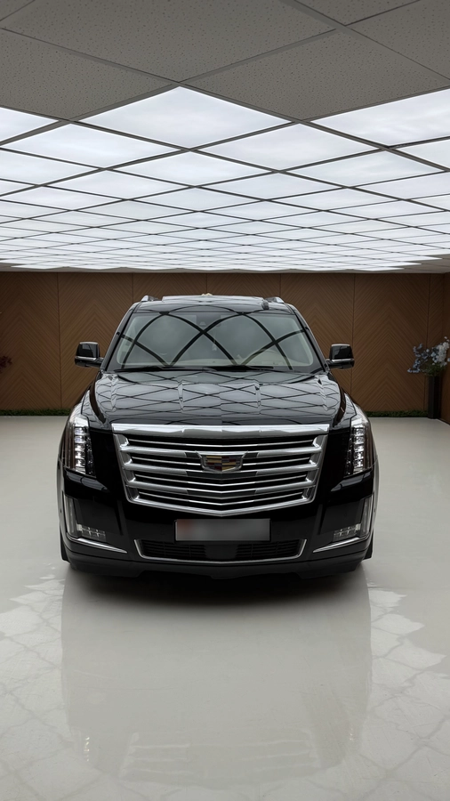 Cadillac Escalade IV 6.2 AT 4WD