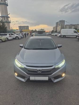 Honda Civic X 2.0 CVT