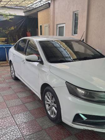 Roewe i6 ei6 1.0hyb AT
