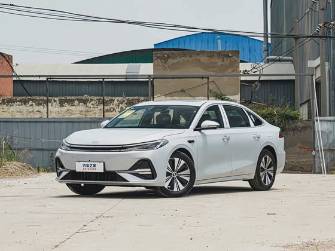 Geely Galaxy A7 1.5hyb AT