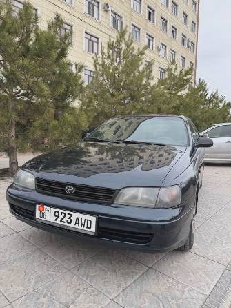 Toyota Carina VI (T190) E 1.8 MT
