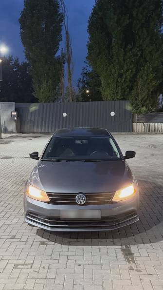 Volkswagen Jetta VI Рестайлинг 1.4 AT