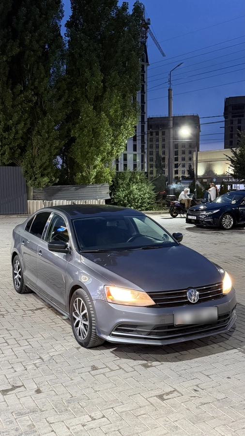 Volkswagen Jetta VI Рестайлинг 1.4 AT