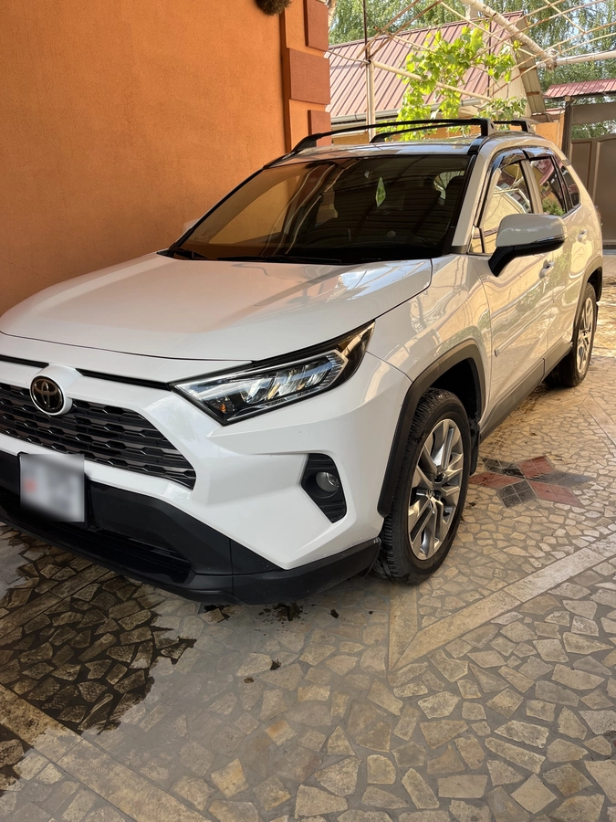 Открыть фото Toyota RAV4 V (XA50) 2.0 CVT