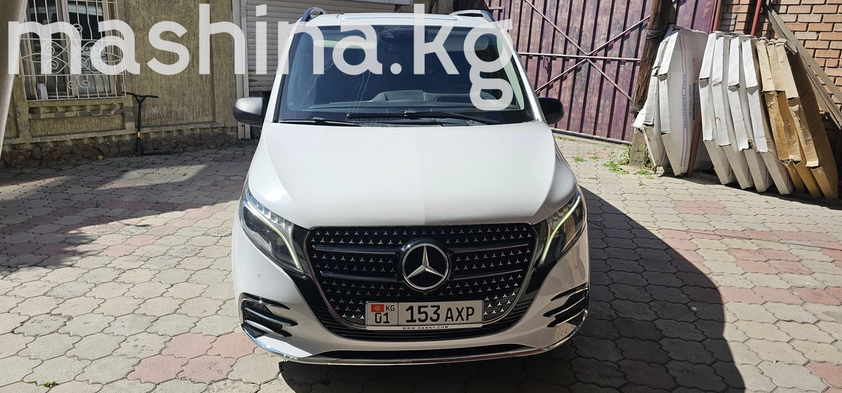 Открыть фото Mercedes-Benz Vito III (W447) Рестайлинг 124 CDI L1 2.0d AT 4WD