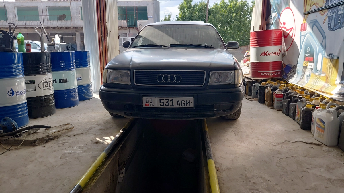 Открыть фото Audi A6 I (C4) 2.8 MT