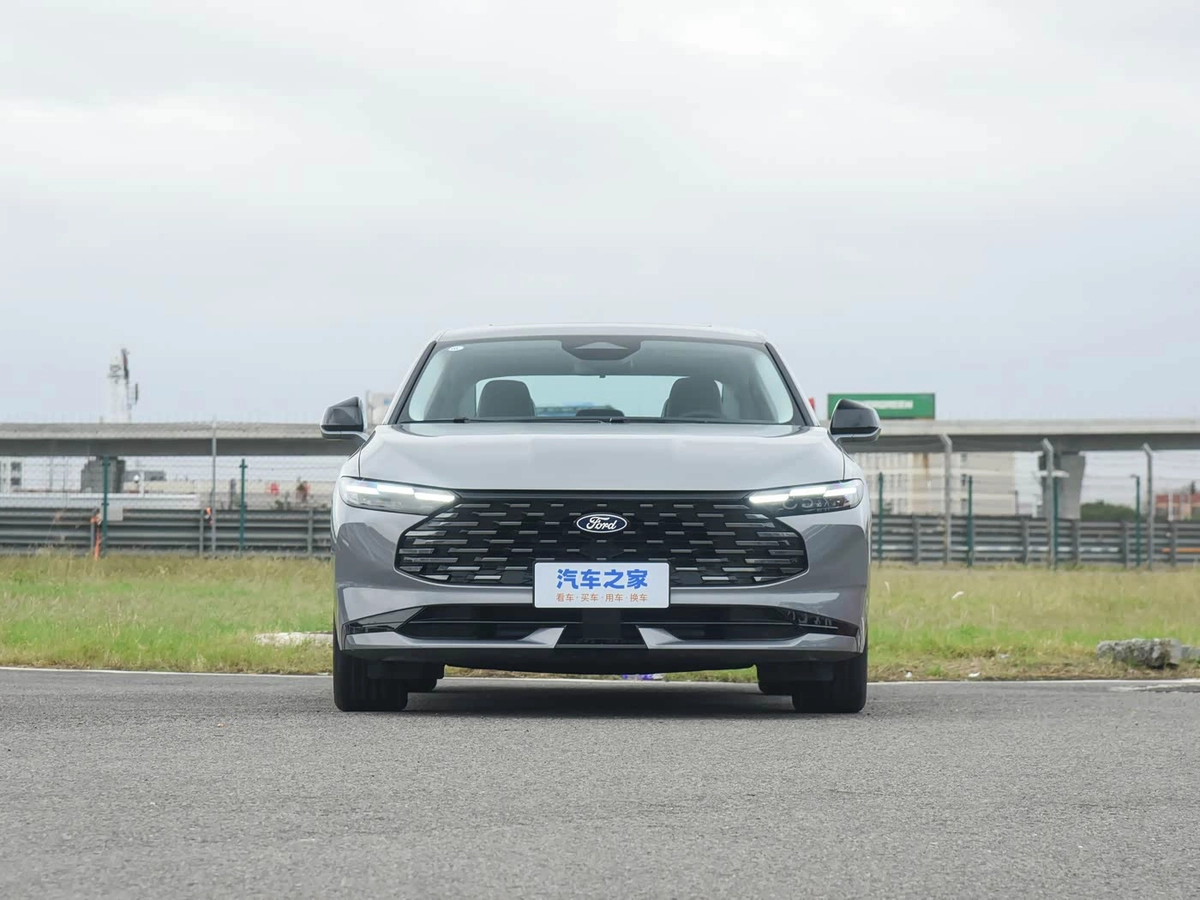 Ford Mondeo V Рестайлинг 1.5 AT