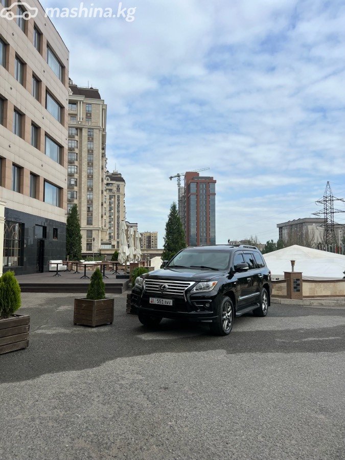 Lexus LX III 570 5.7 AT 4WD