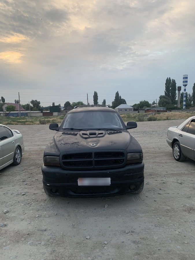 Dodge Durango I 5.9 AT 4WD