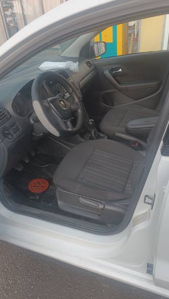 Volkswagen Polo V Рестайлинг 1.6 MT