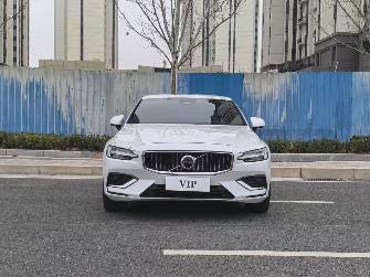 Volvo S60 II Рестайлинг 2.0 AT