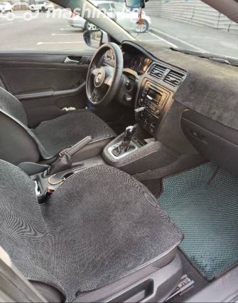 Volkswagen Jetta VI 1.6 AT