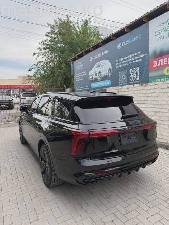 Hongqi E-HS9 120 kWh Electro AT 4WD