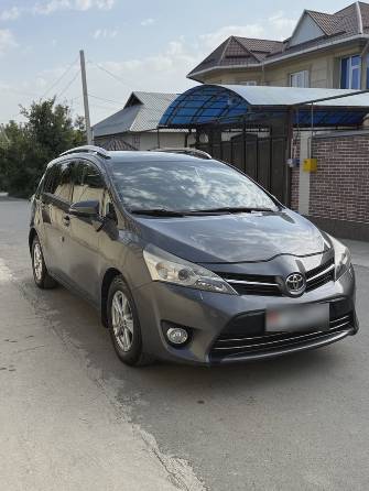 Toyota Verso I Рестайлинг 1.8 CVT