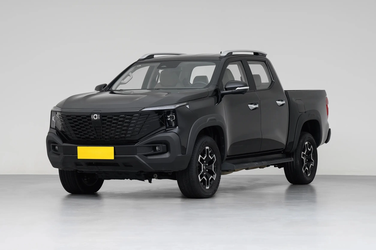 Открыть фото Changan Hunter Plus 2.0 AT 4WD